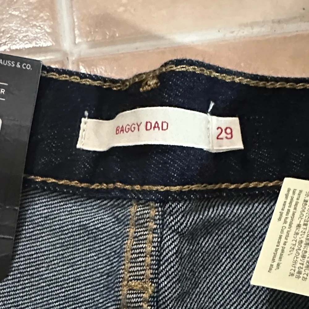 NWT HP Levi's Dark Blue Relaxed Jeans - Picture 3 of 13